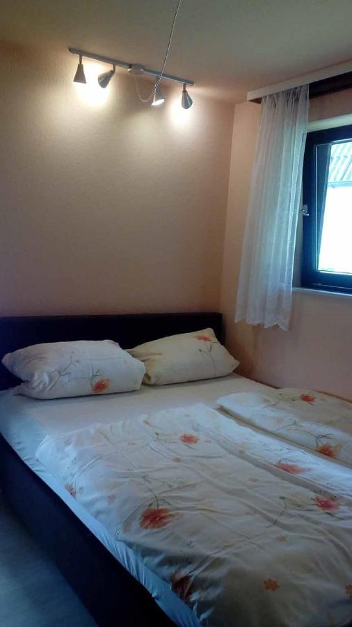 Ferienwohnung Kling Бишофсхайм-ан-дер-Рён Экстерьер фото